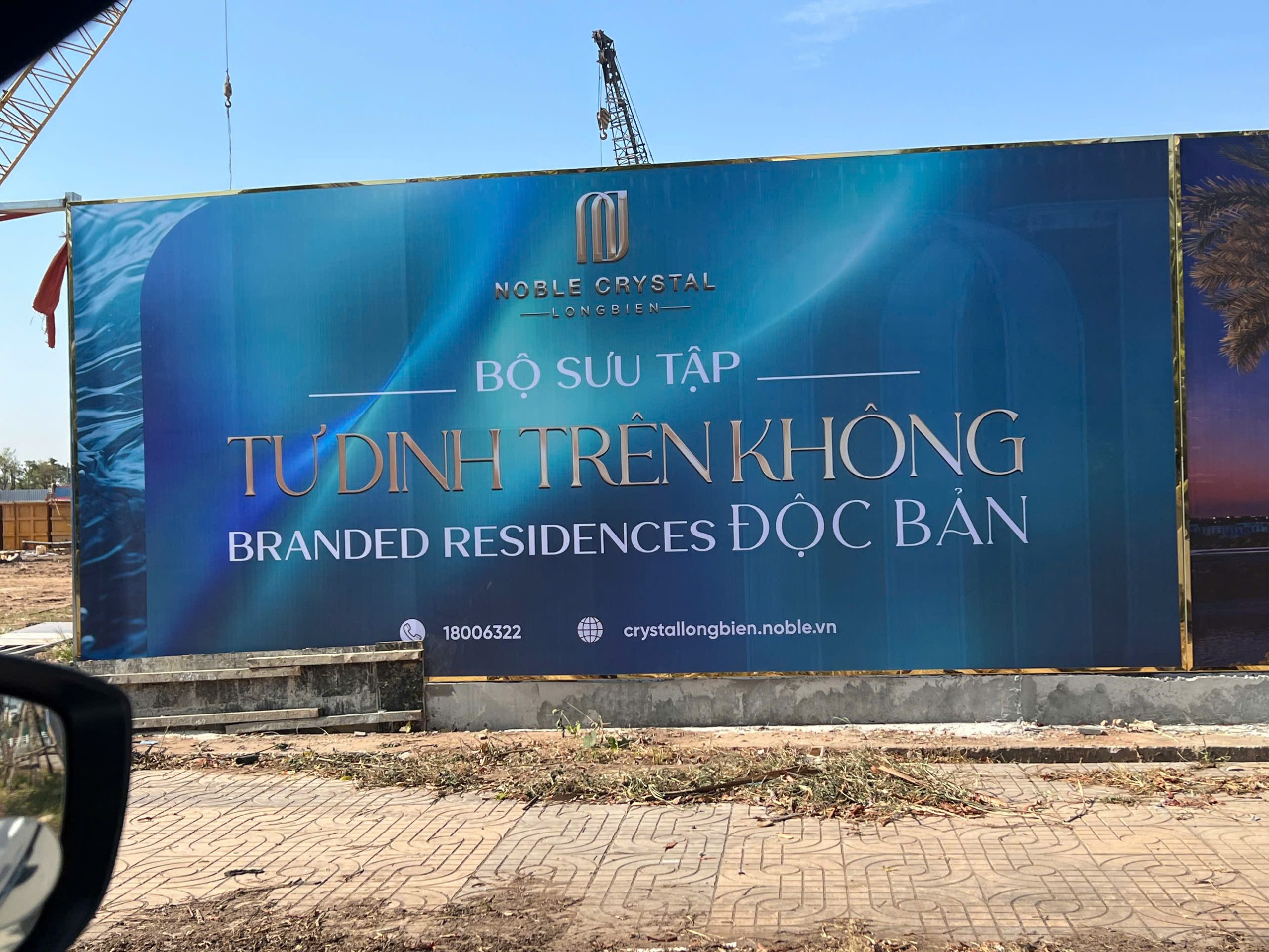 Banner Công Trường Đã Được Dựng